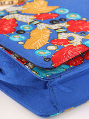 蓝色/多色缎面宝石图案徽标牌链条包