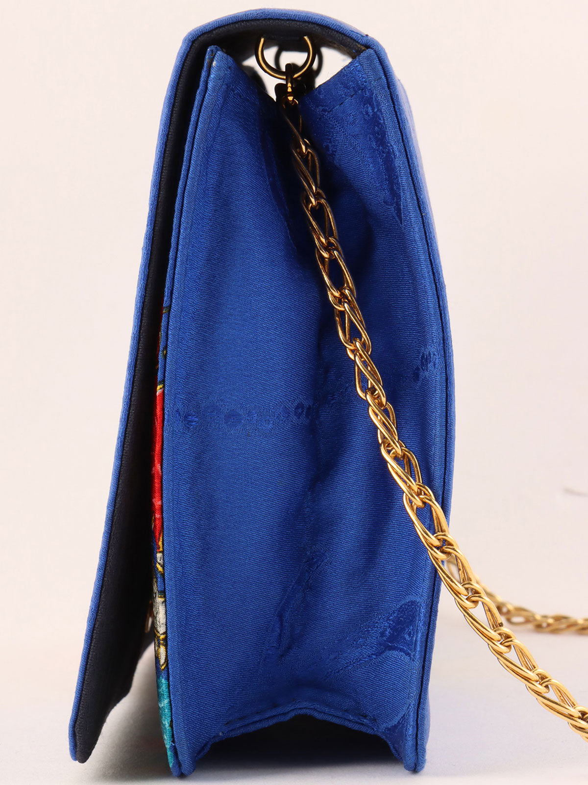 蓝色/多色缎面宝石图案徽标牌链条包