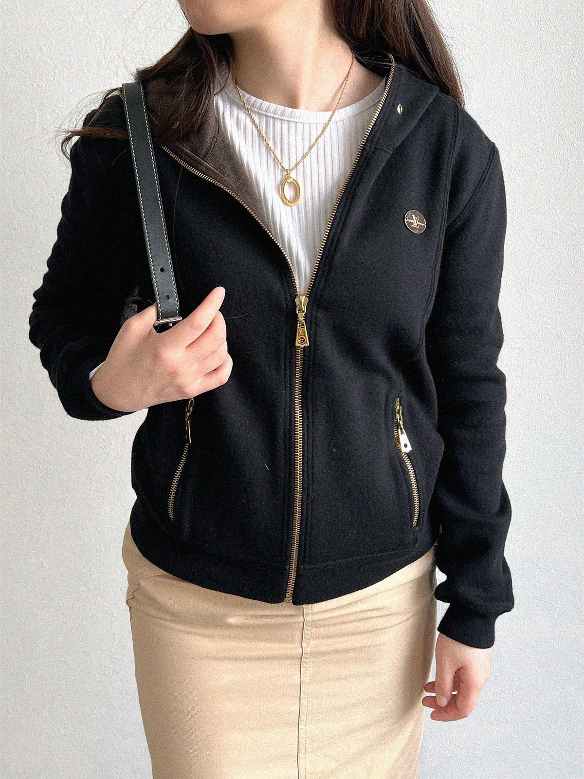 Logo Plate Zip-Up Hoodie Black| VINTAGE QOO TOKYO