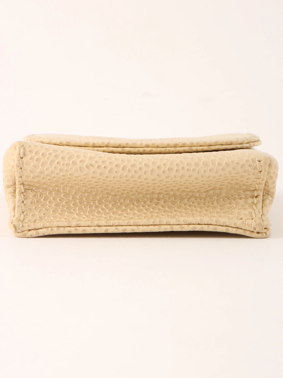 约2000年 Caviar Skin CC Mark Stitch 烟盒,象牙色