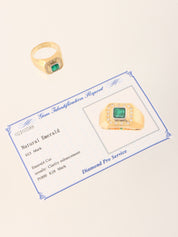 18K Platinum Emerald Diamond Square Design Ring in Gold/Green