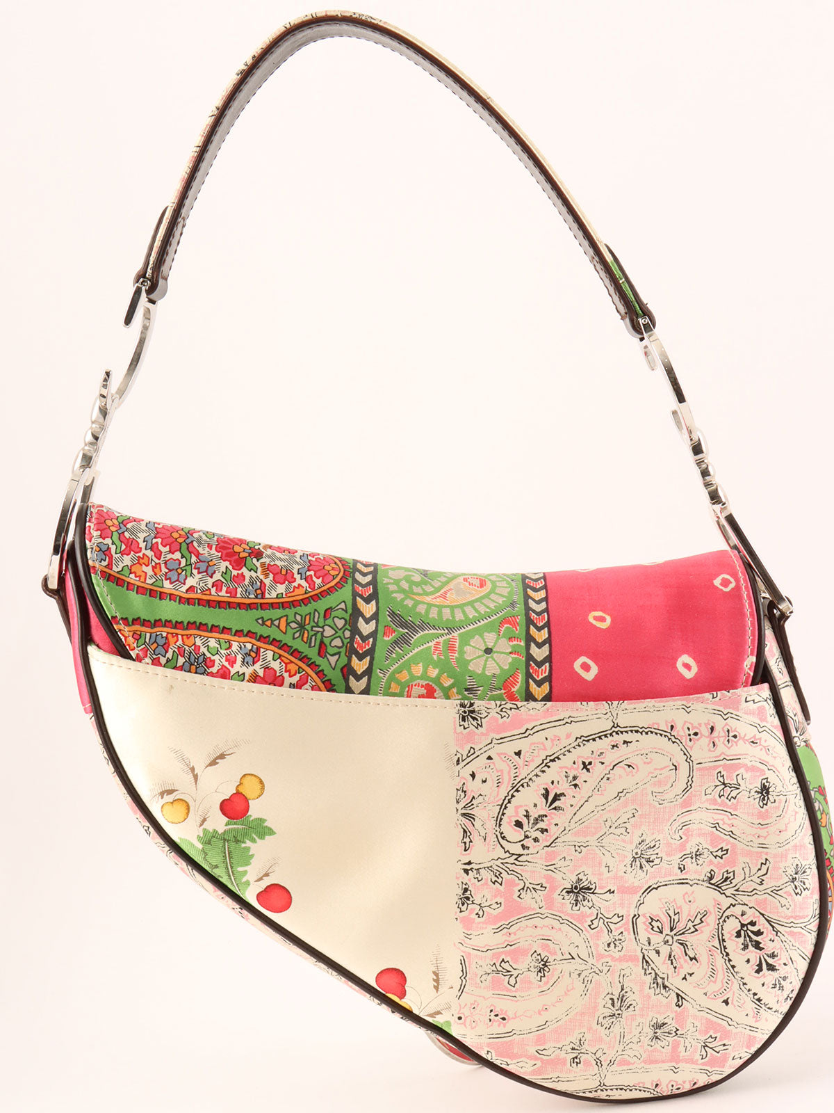 粉色、绿色和白色佩斯利花纹马鞍包
