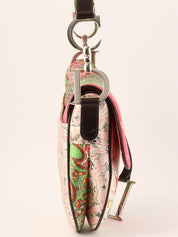 粉色、绿色和白色佩斯利花纹马鞍包