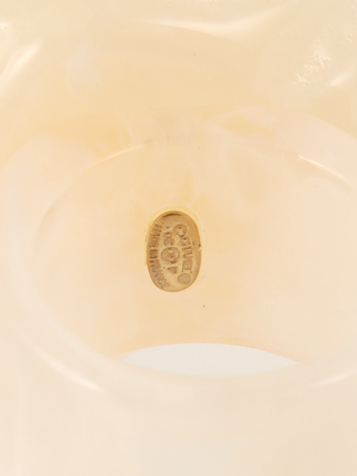 2002 Camellia Mini CC Mark 戒指 透明/象牙色