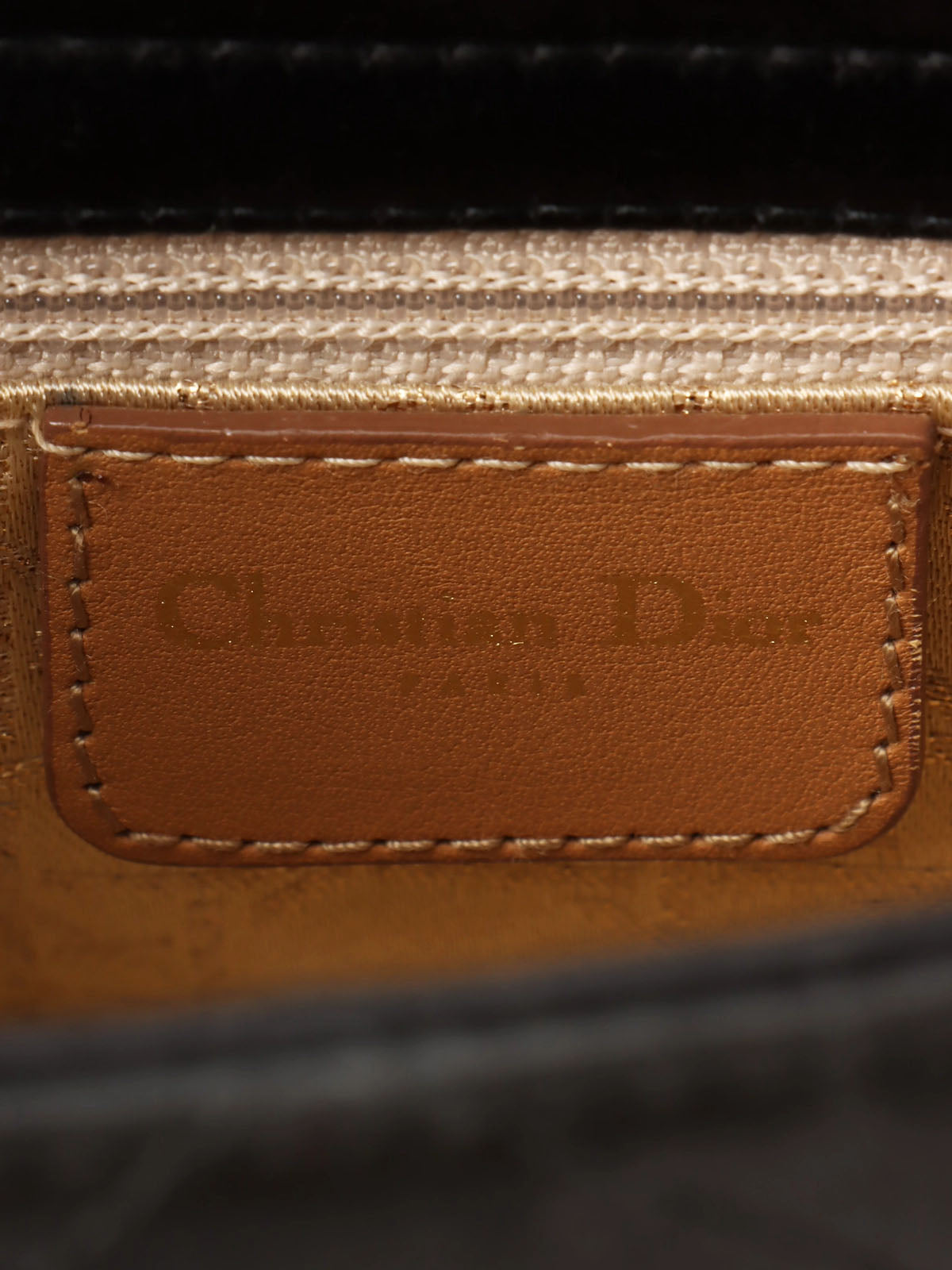 Lady Dior 缎面迷你黑色款