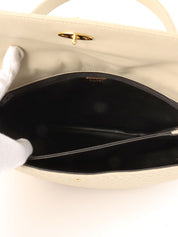 ロゴプレートキルティングハンドバッグ アイボリー