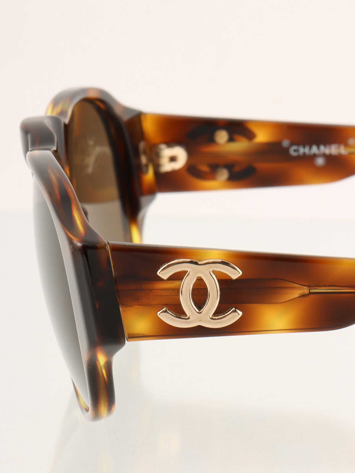 Brown Marble Pattern Side CC Logo Plate Sunglasses, Brown