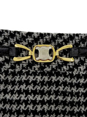 Houndstooth pattern set-up in gray/black