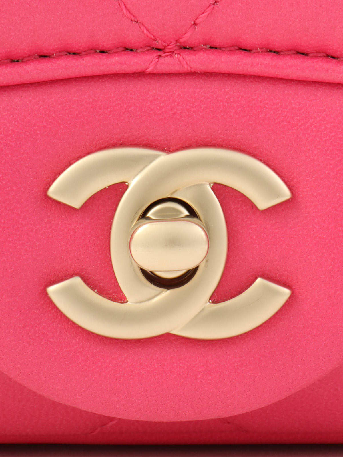 2015 Matelasse Stitch CC 旋锁单肩包 粉色