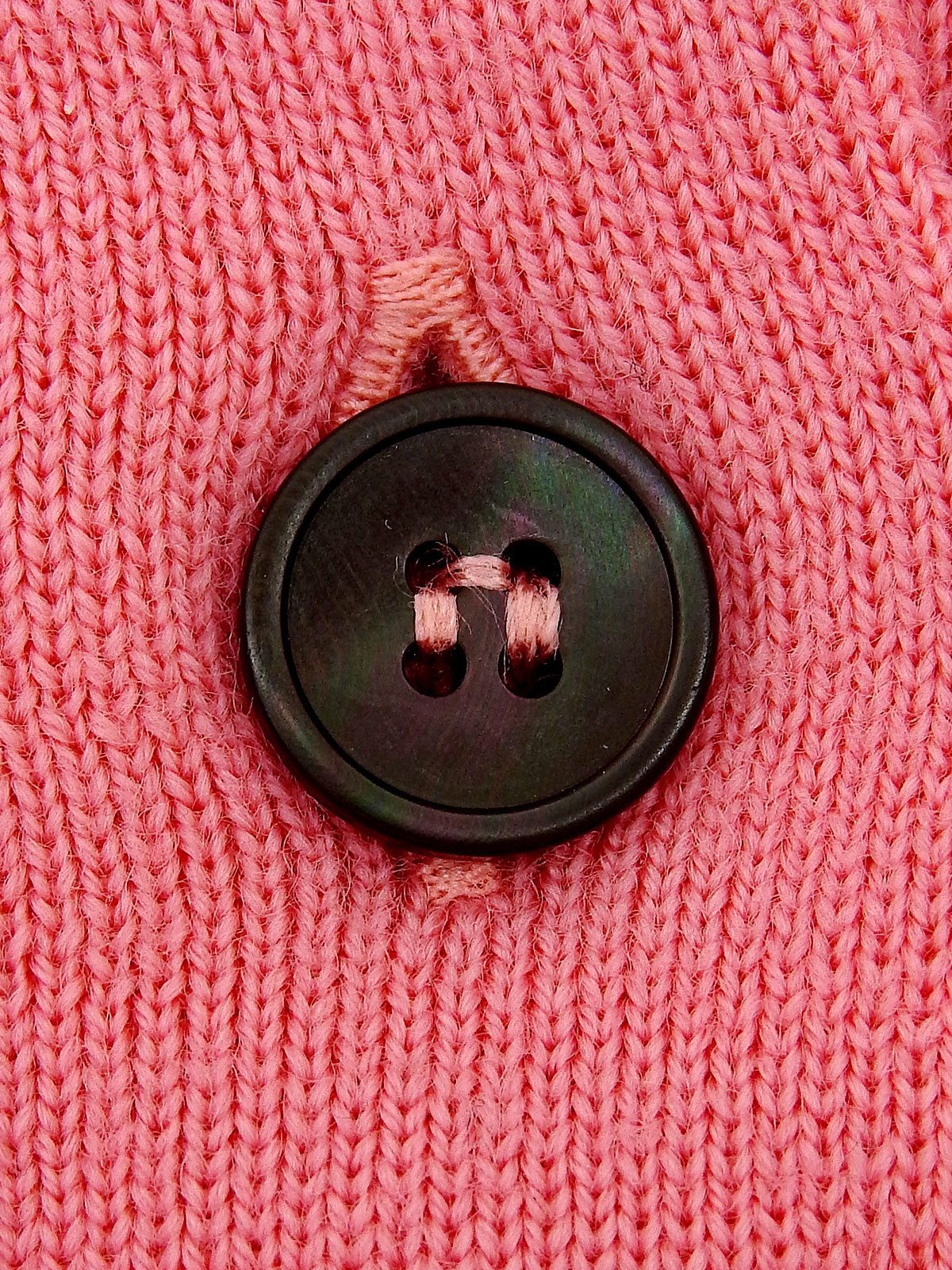 粉色、黑色和红色羊毛串珠星形图案开衫