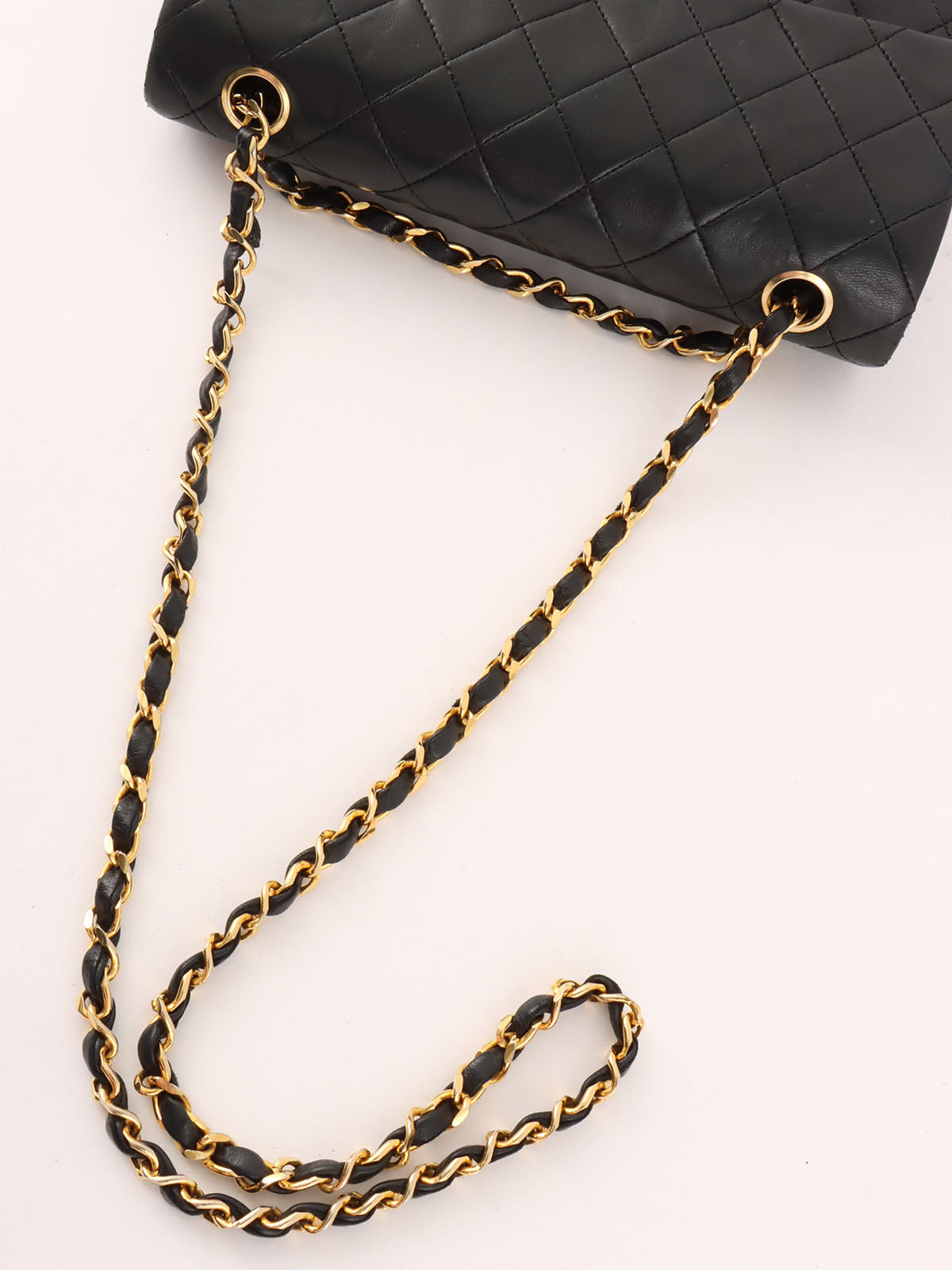 Classic flap chain bag, 23cm, black, made between 1985 and 1990