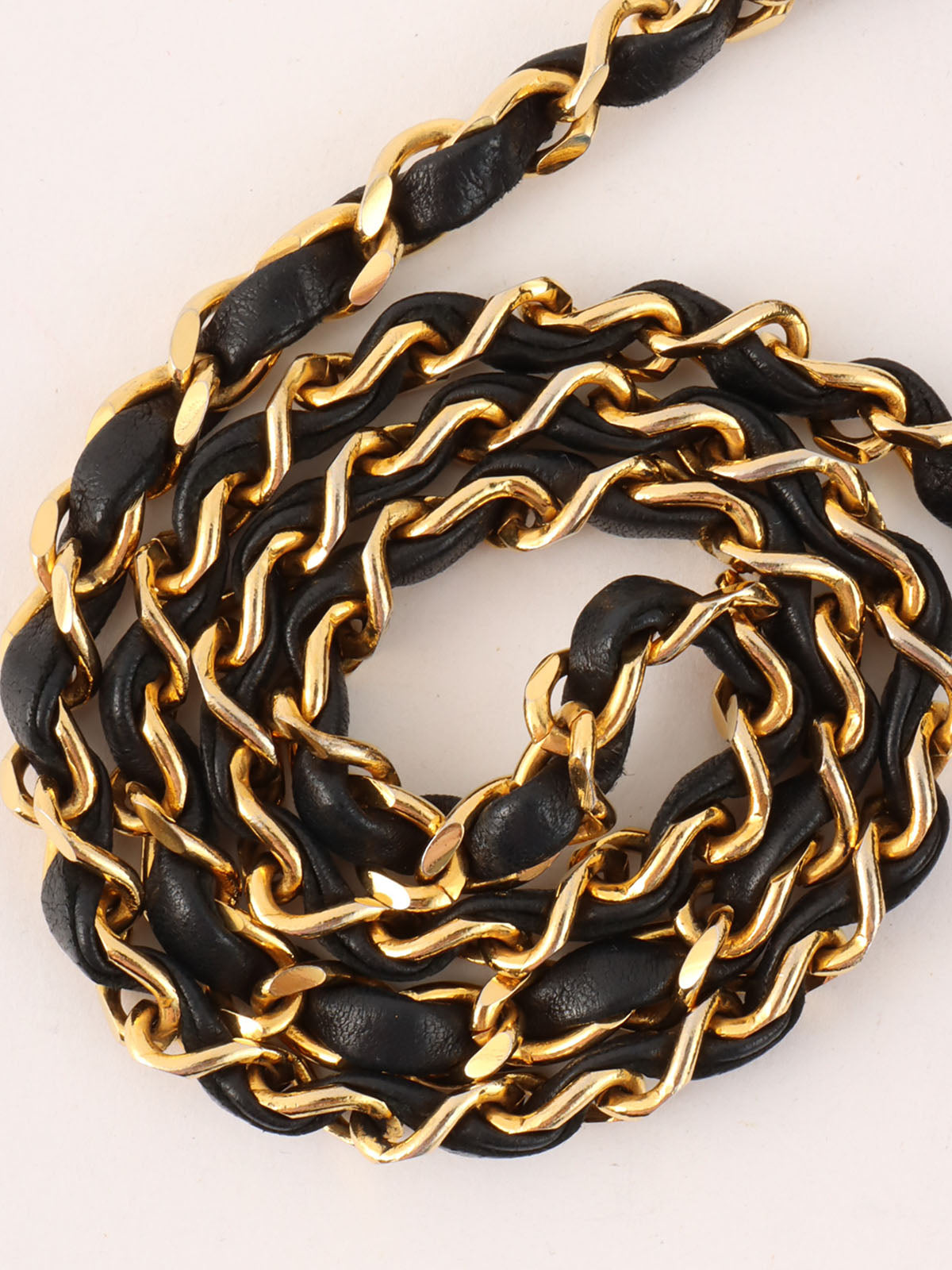 Classic flap chain bag, 23cm, black, made between 1985 and 1990