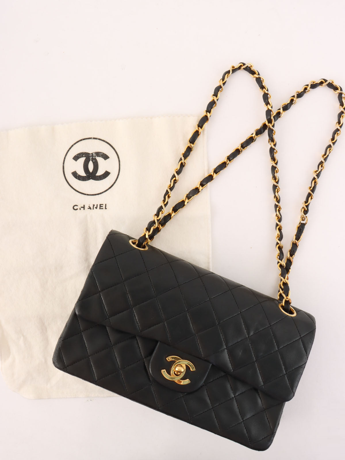 Classic flap chain bag, 23cm, black, made between 1985 and 1990