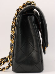 Classic flap chain bag, 23cm, black, made between 1985 and 1990