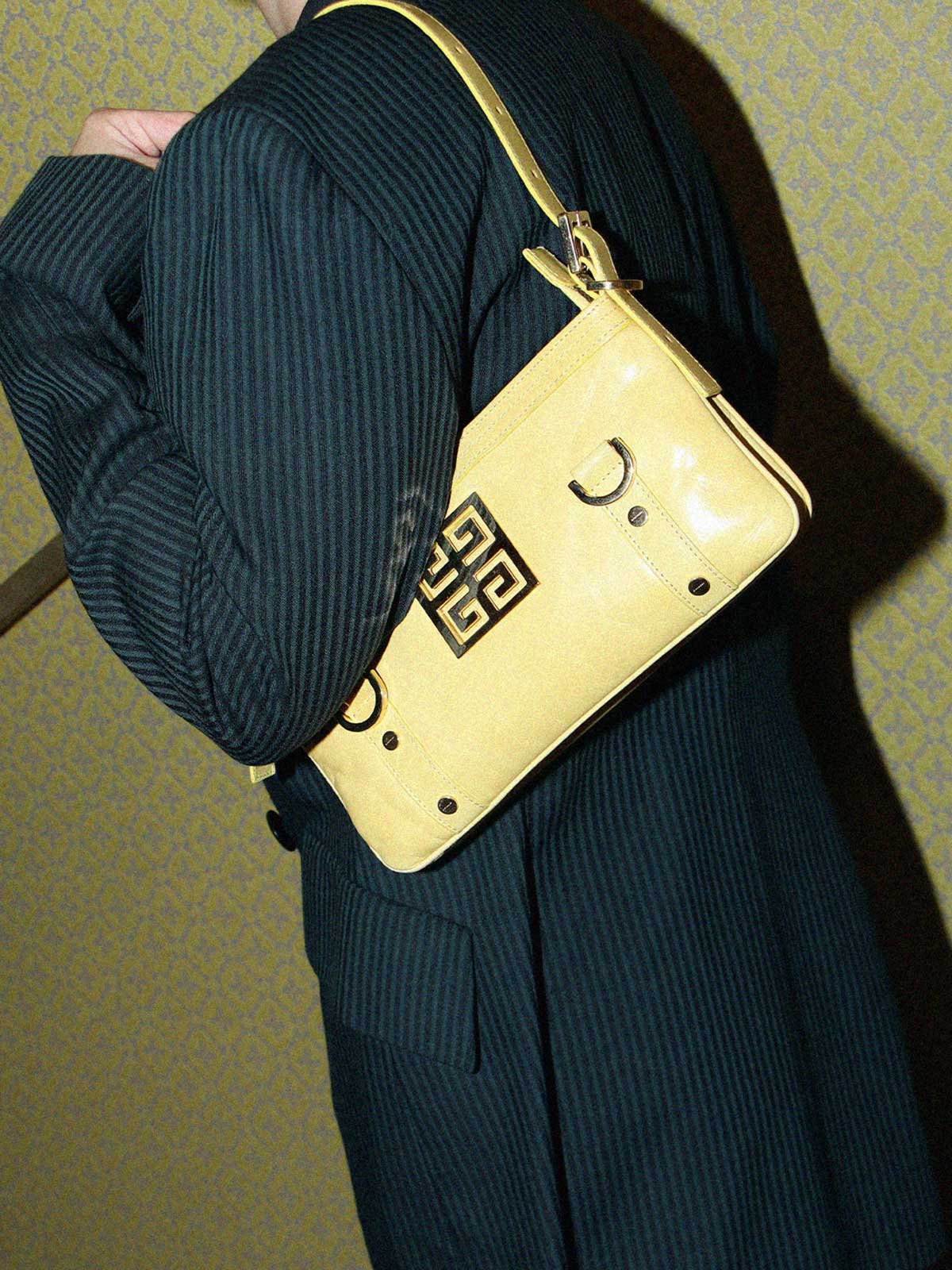 Logo Plate Shoulder Bag Yellow
