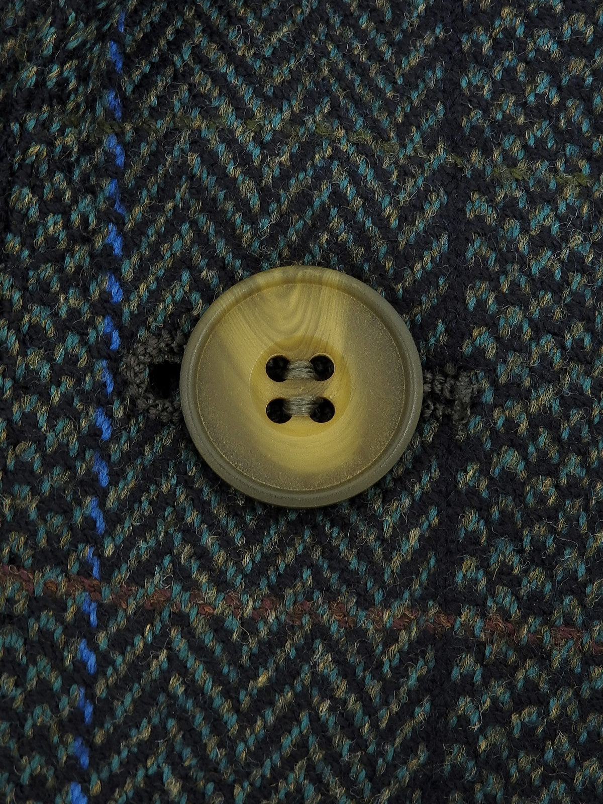 卡其色格纹夹克