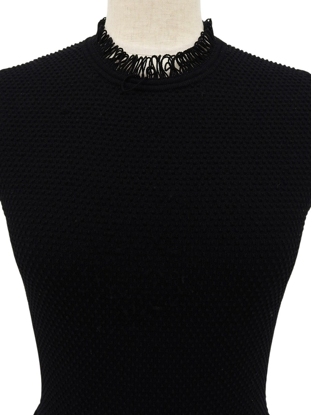 Wool Trim Design Sleeveless Top in Black