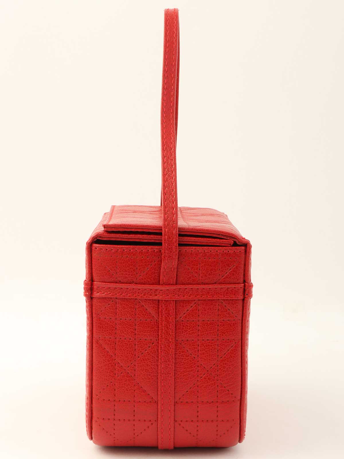 红色藤格纹缝线化妆包