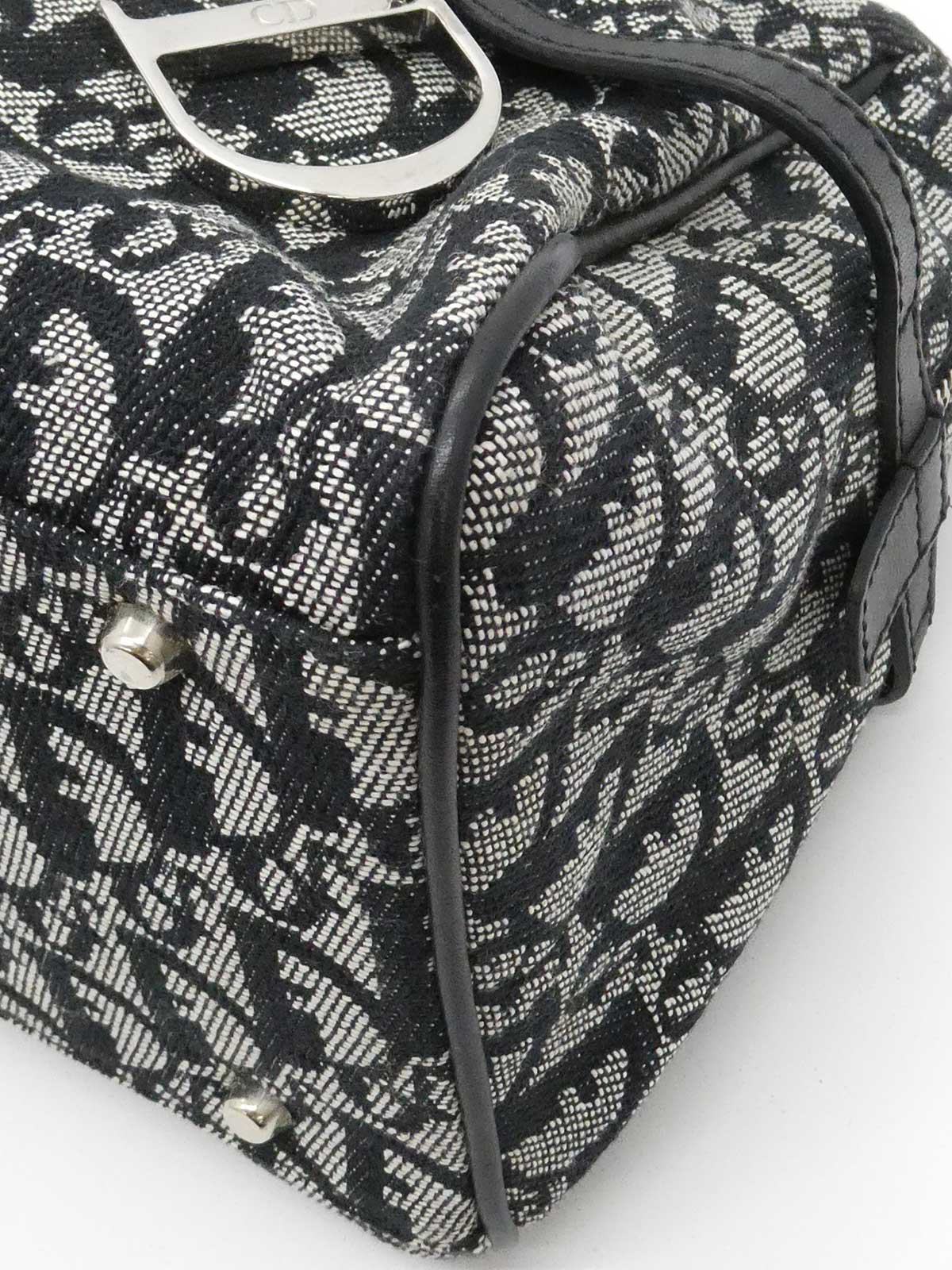 トロッターパターンロゴプレートショルダーバッグ ブラック