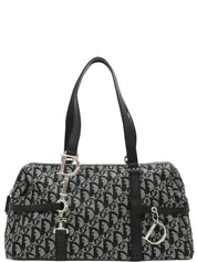 トロッターパターンロゴプレートショルダーバッグ ブラック