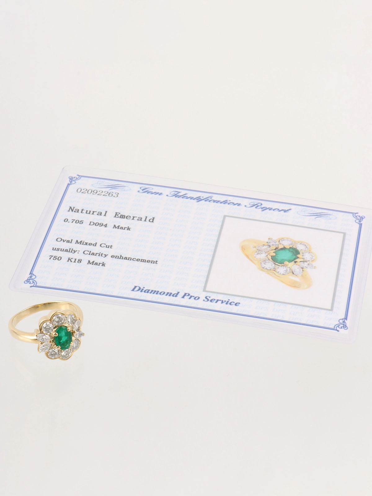 18K Gold/Green Emerald Diamond Design Ring