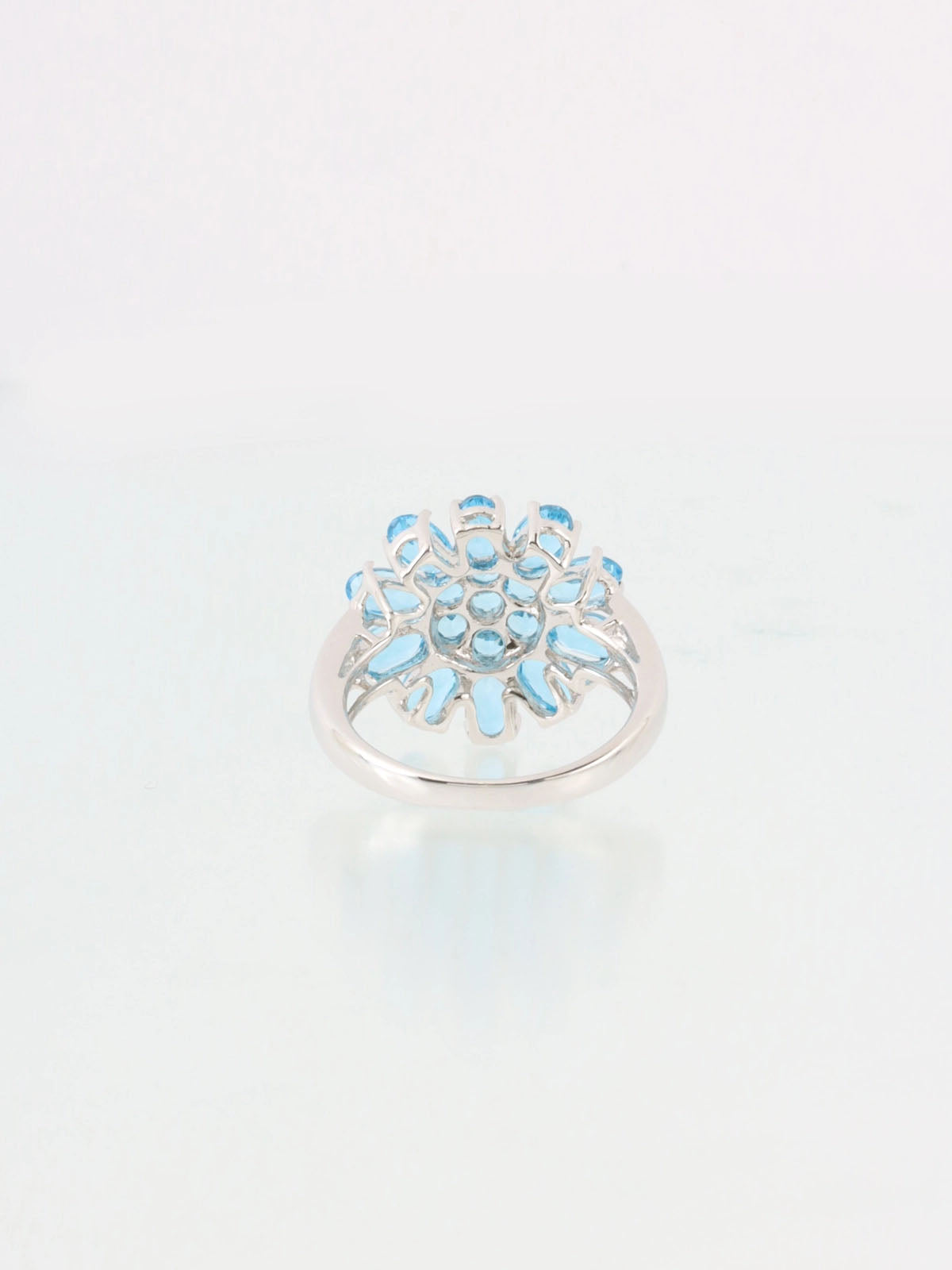 18K 托帕石花卉图案戒指(银色/冰蓝色)