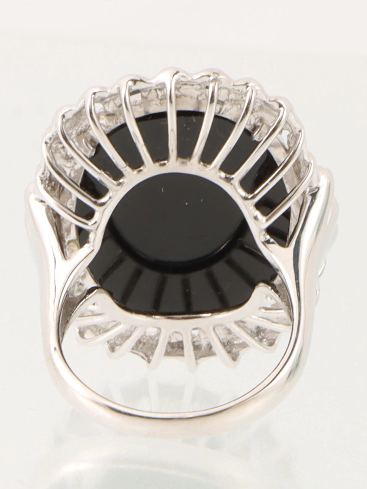 18K Chalcedony and Diamond Cameo Ring in Silver, Navy, and White