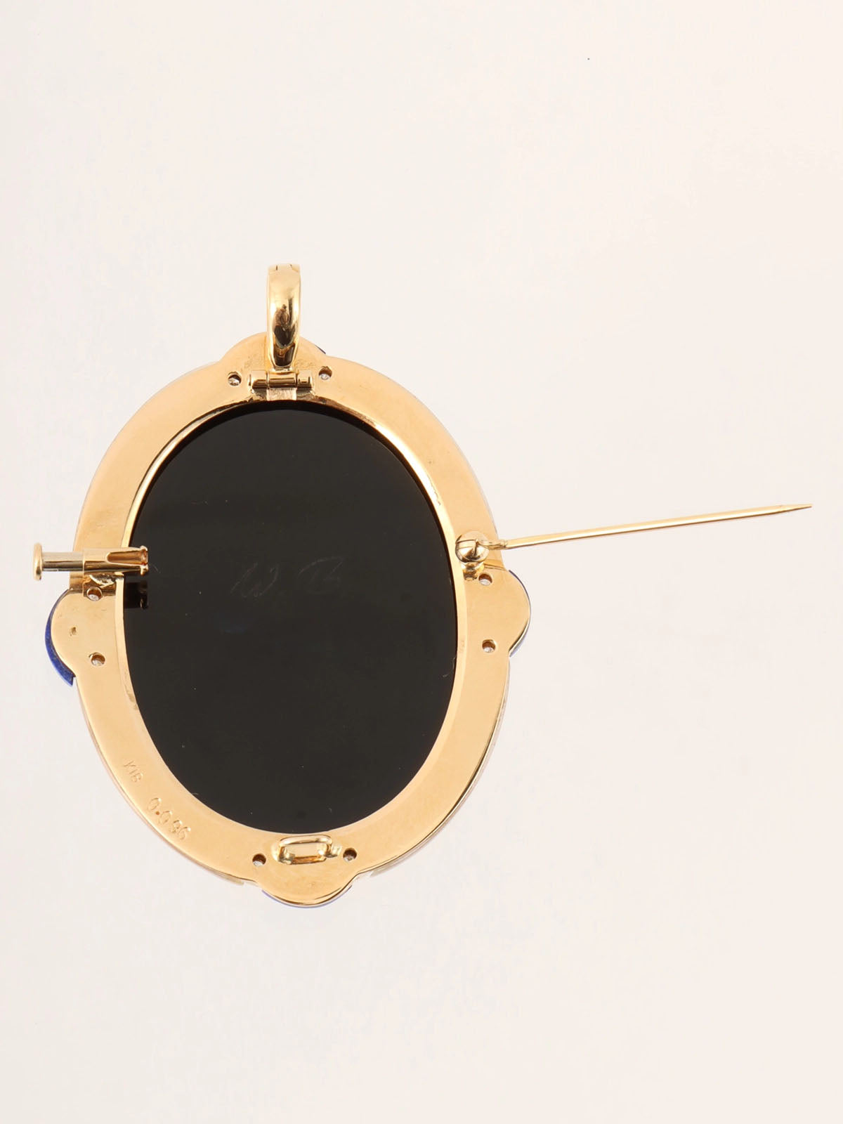 18K Chalcedony and Diamond Cameo Brooch in Blue/Gold