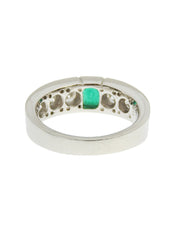Platinum emerald and diamond ring in silver/green