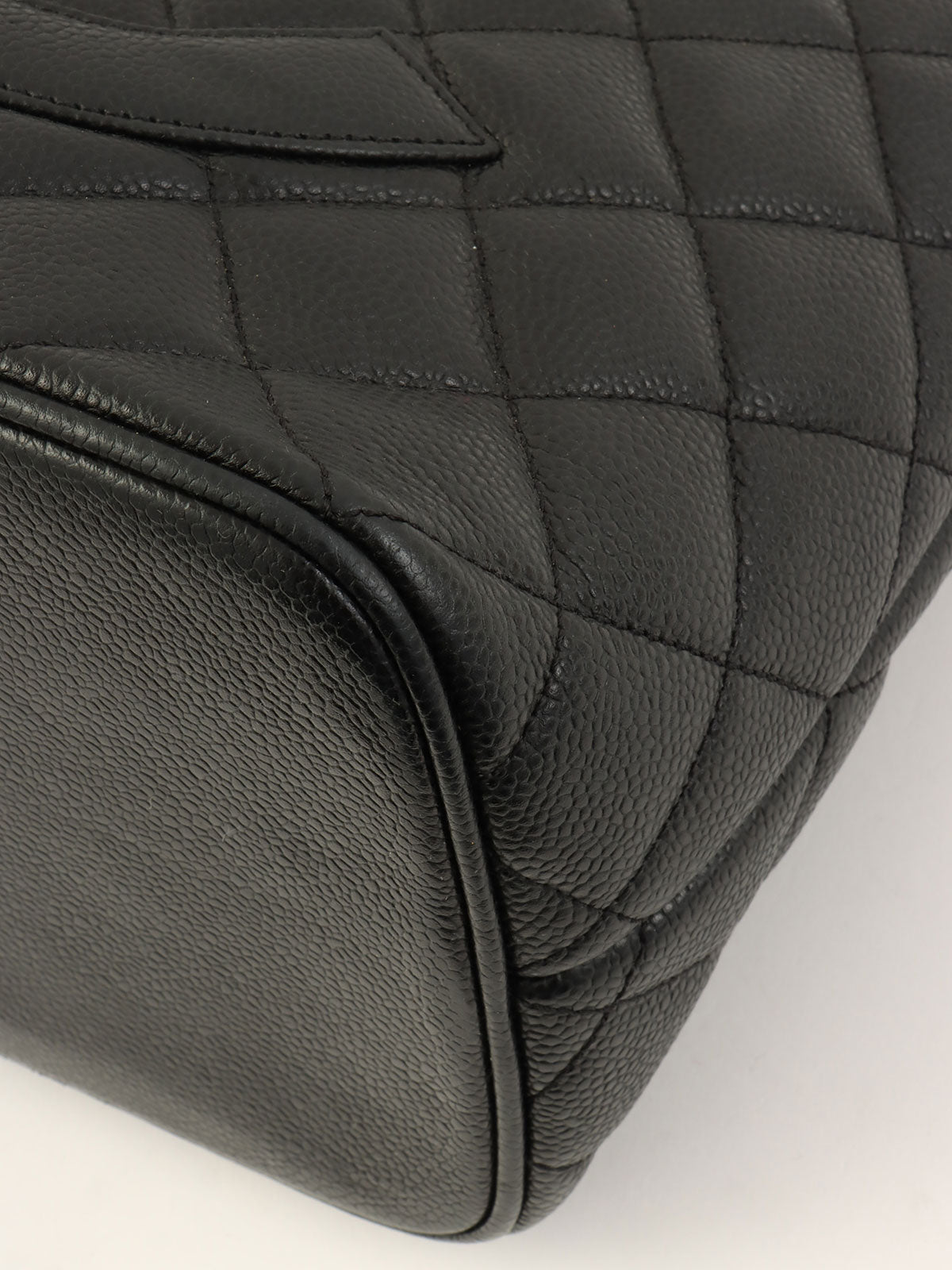 约 2000 年 Caviar Skin CC Mark Stitch 复刻版手提包 黑色