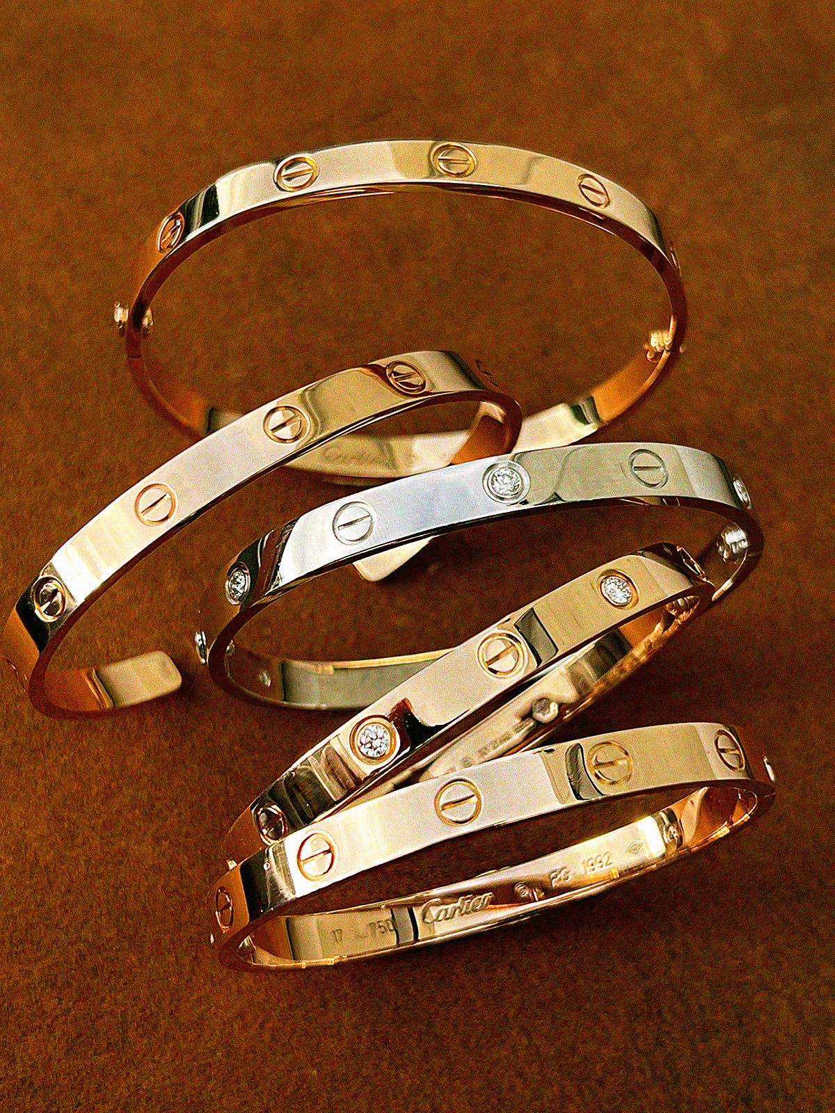 愛を閉じ込めるジュエリー、カルティエ「ラブブレス」