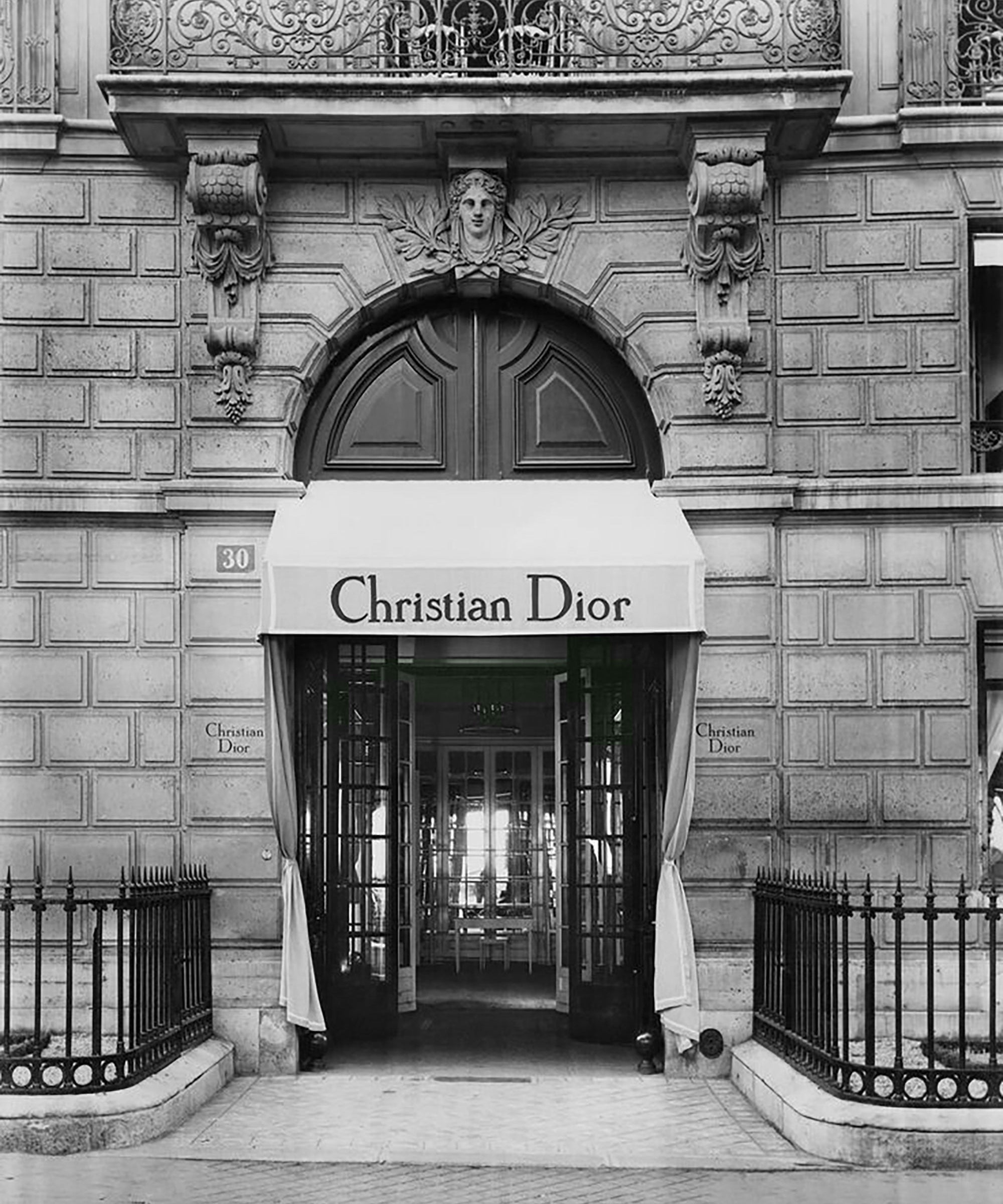 Q&A : 意外な事実! ディオール(Dior)編