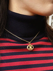 オーバルカットアウトマカダムプレートネックレス ゴールド