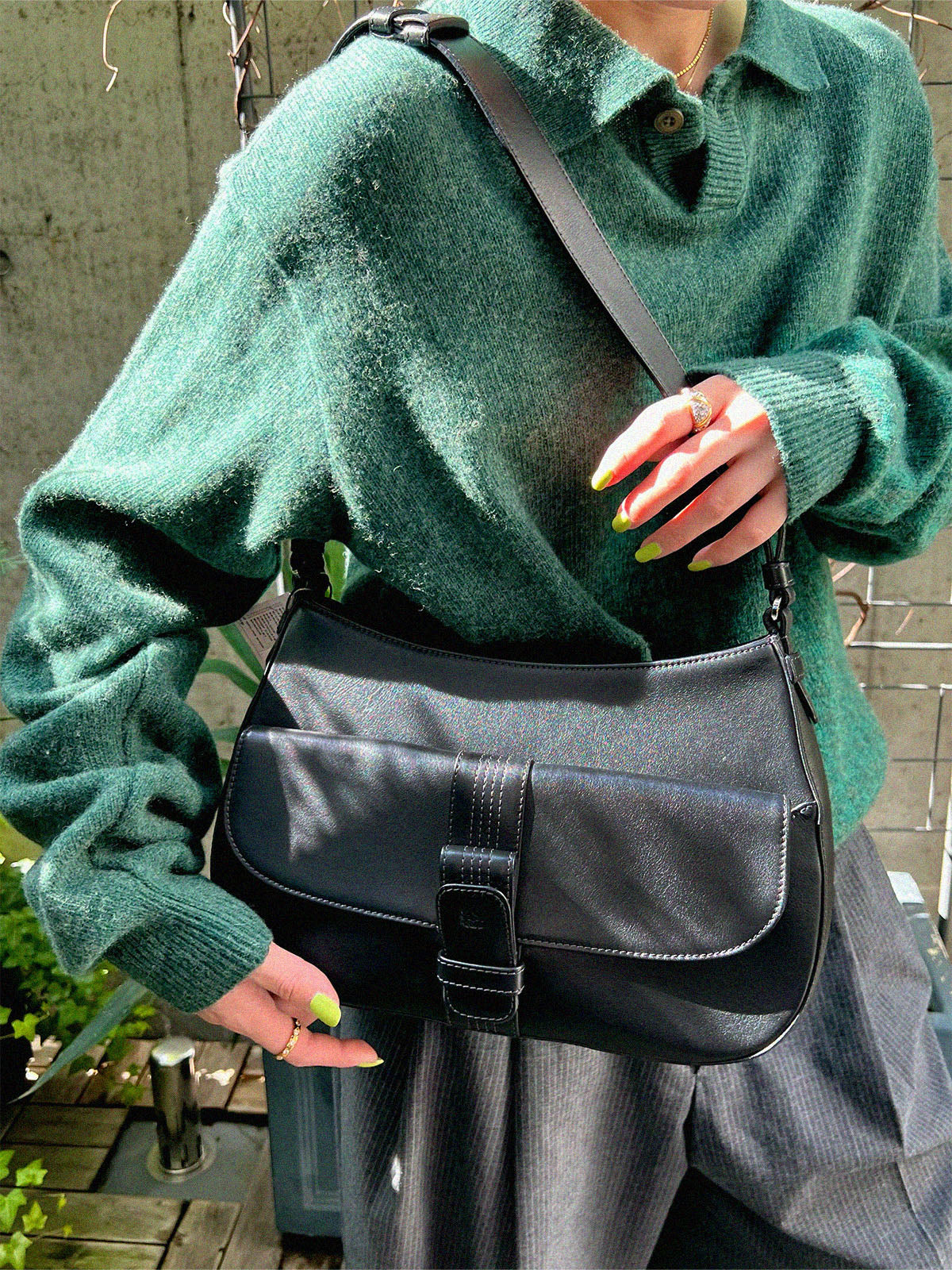 アナグラムエンボスワンショルダーバッグ ブラック