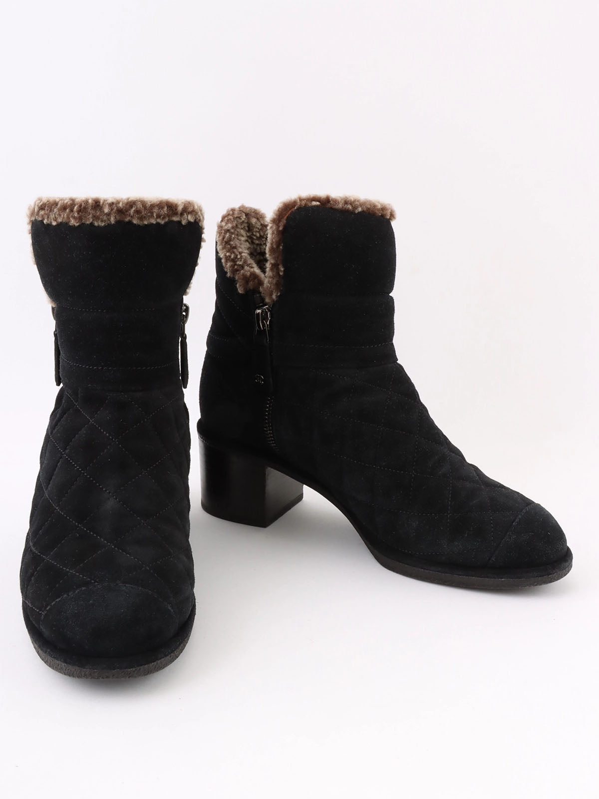Double-zip short boots in black/beige