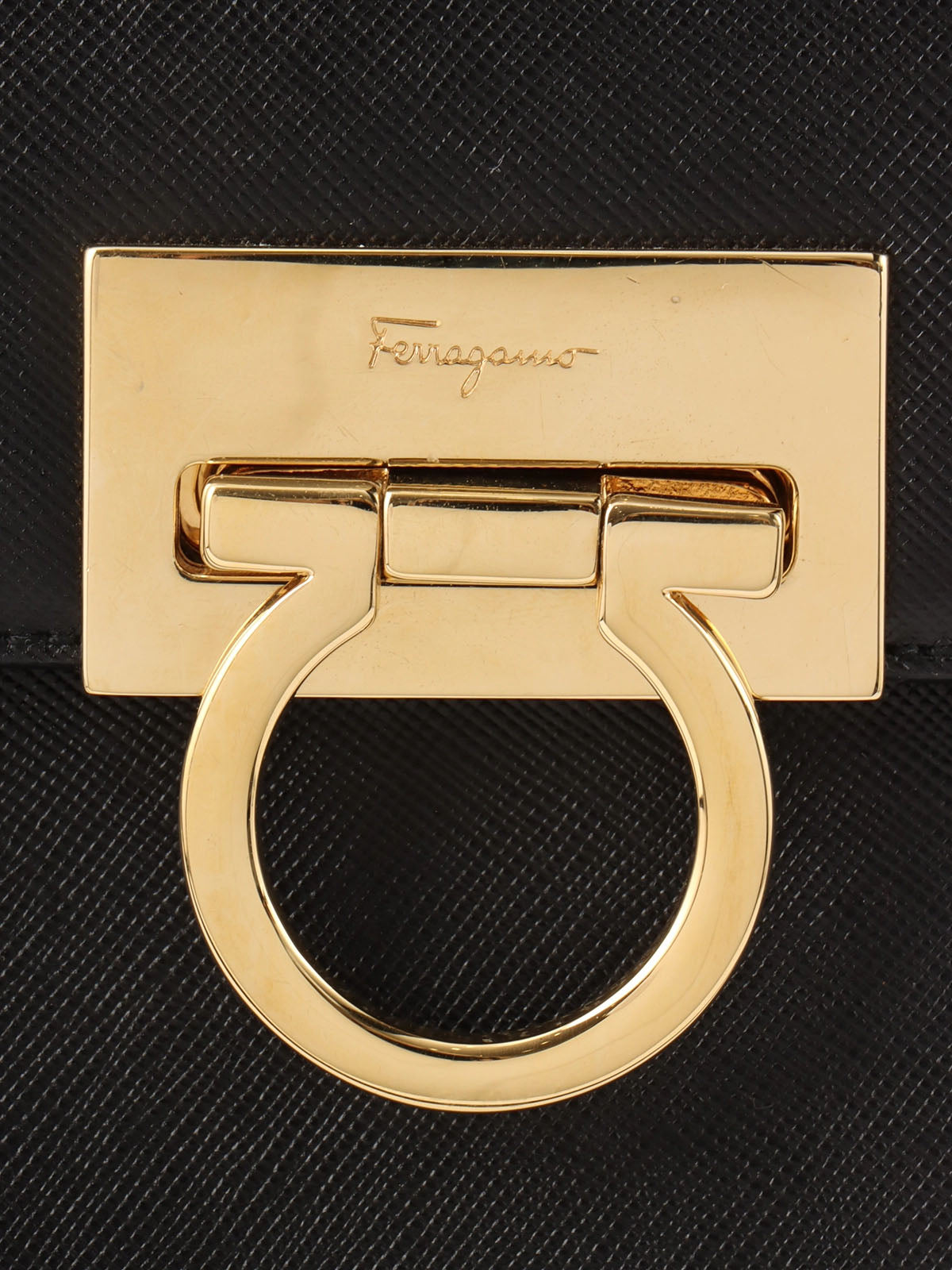 サフィアーノガンチーニプレート2wayバッグ ブラック