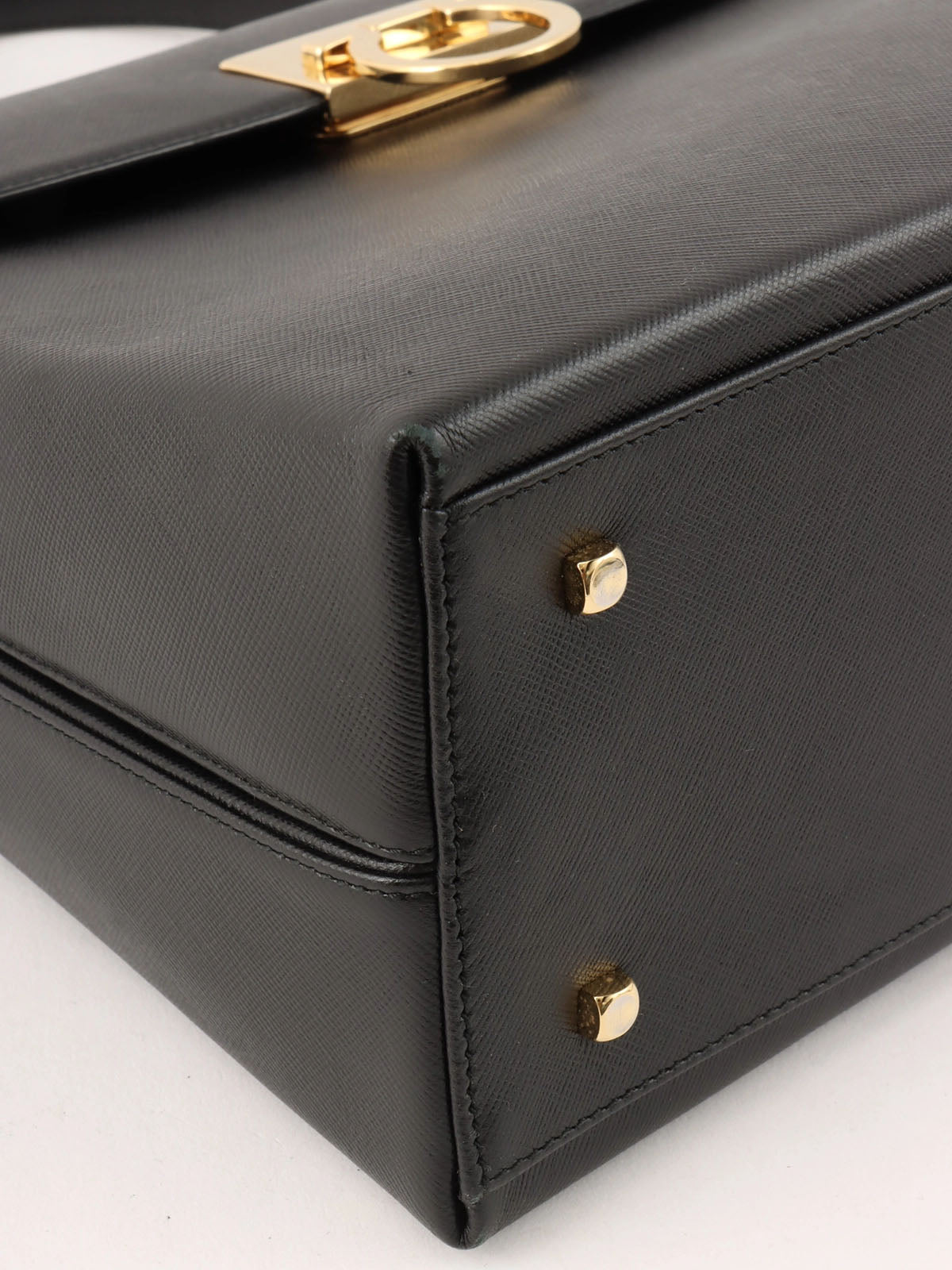 サフィアーノガンチーニプレート2wayバッグ ブラック