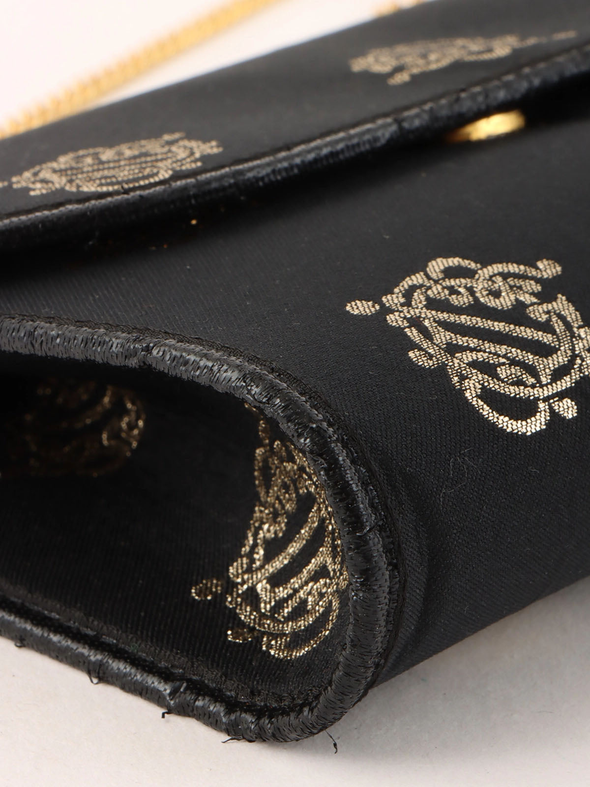 Logo Emblem Chain Bag in Black
