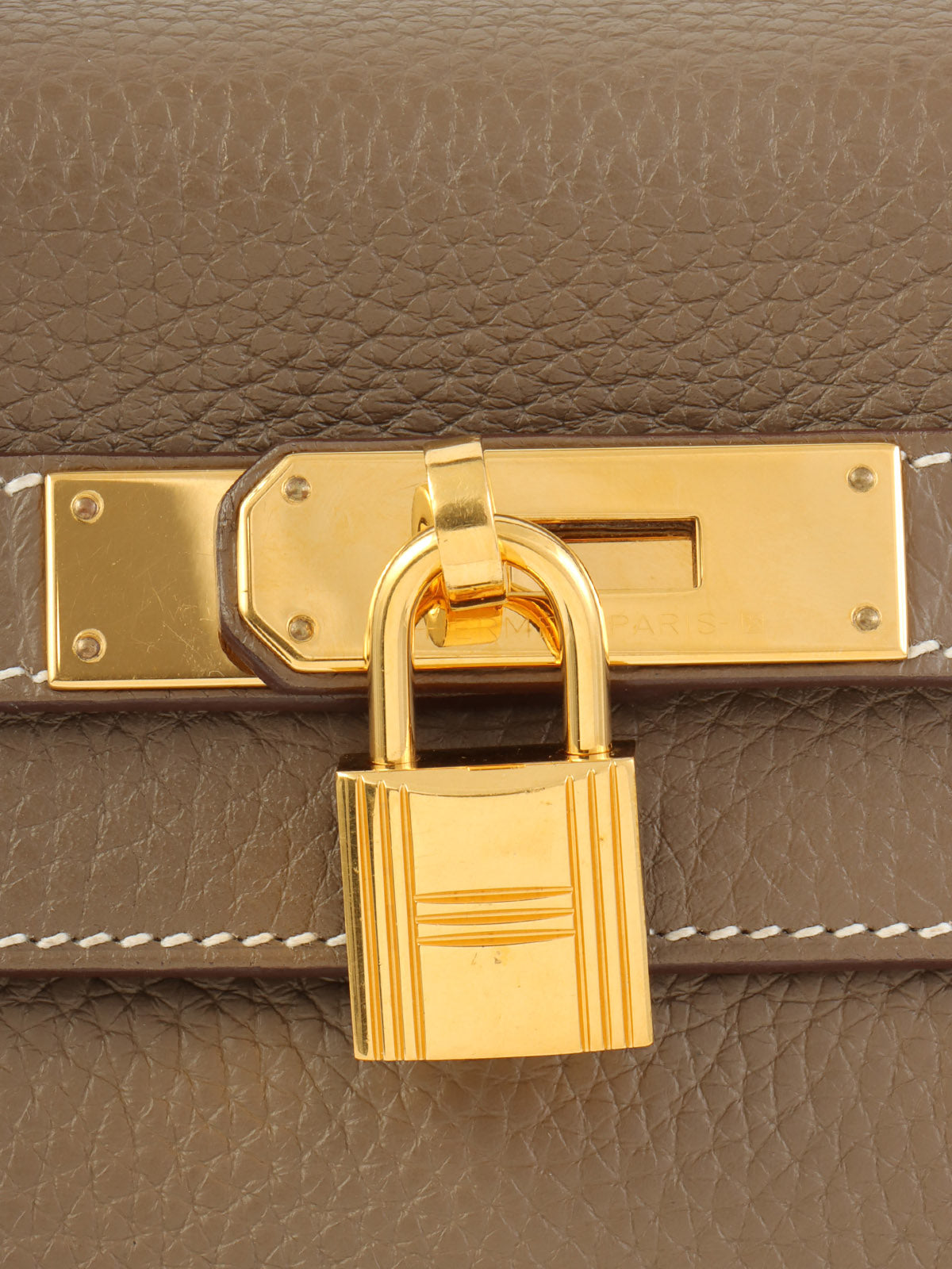 2017年製 ケリー28 エトゥープ