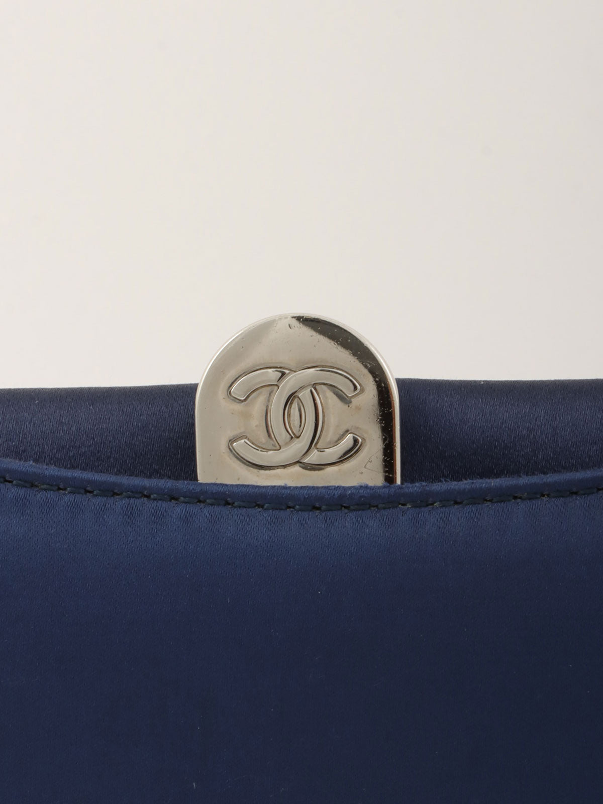 2013年頃 シルクサテンCCマークプレートチェーンショルダーバッグ ネイビー