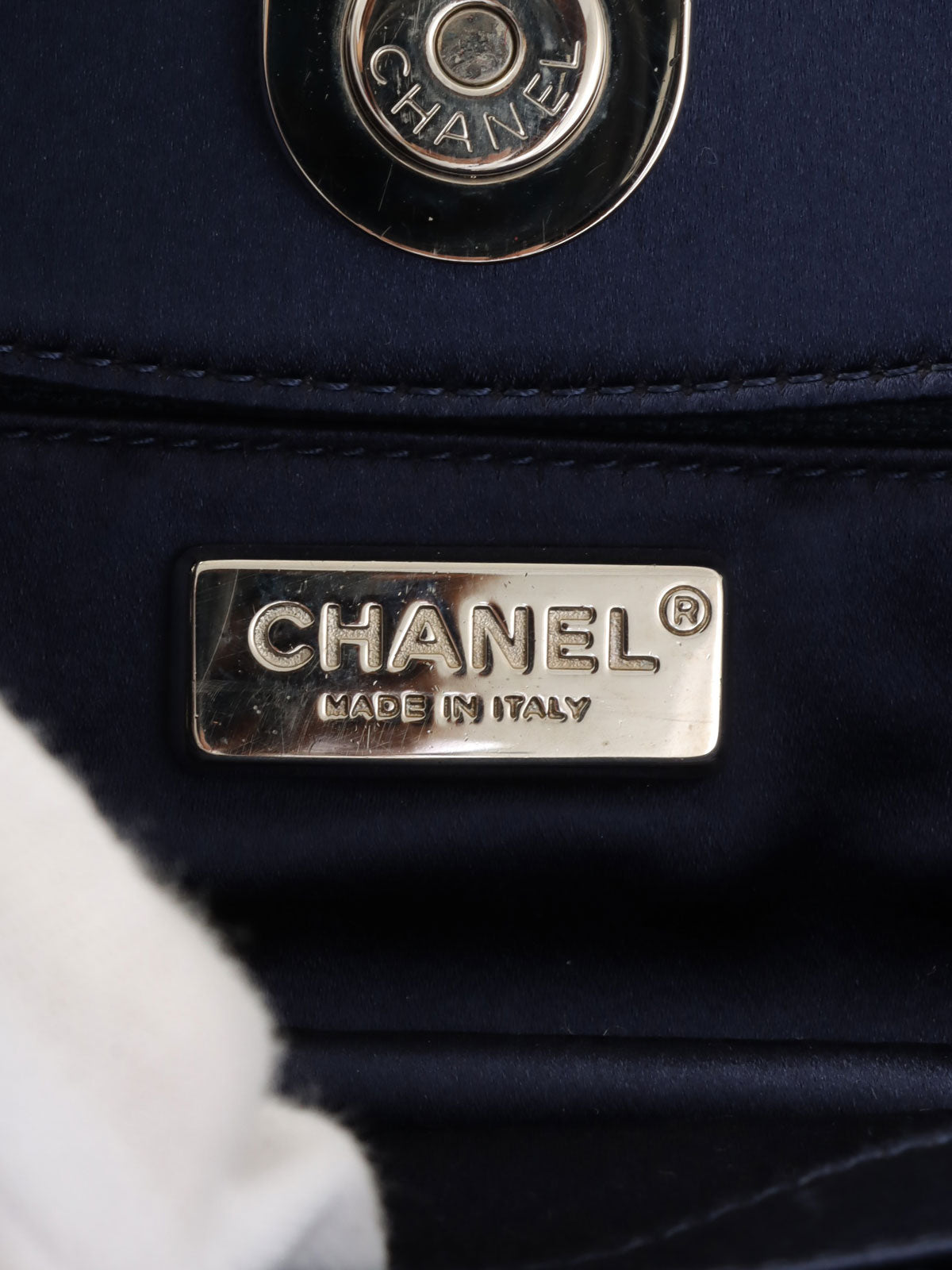 2013年頃 シルクサテンCCマークプレートチェーンショルダーバッグ ネイビー