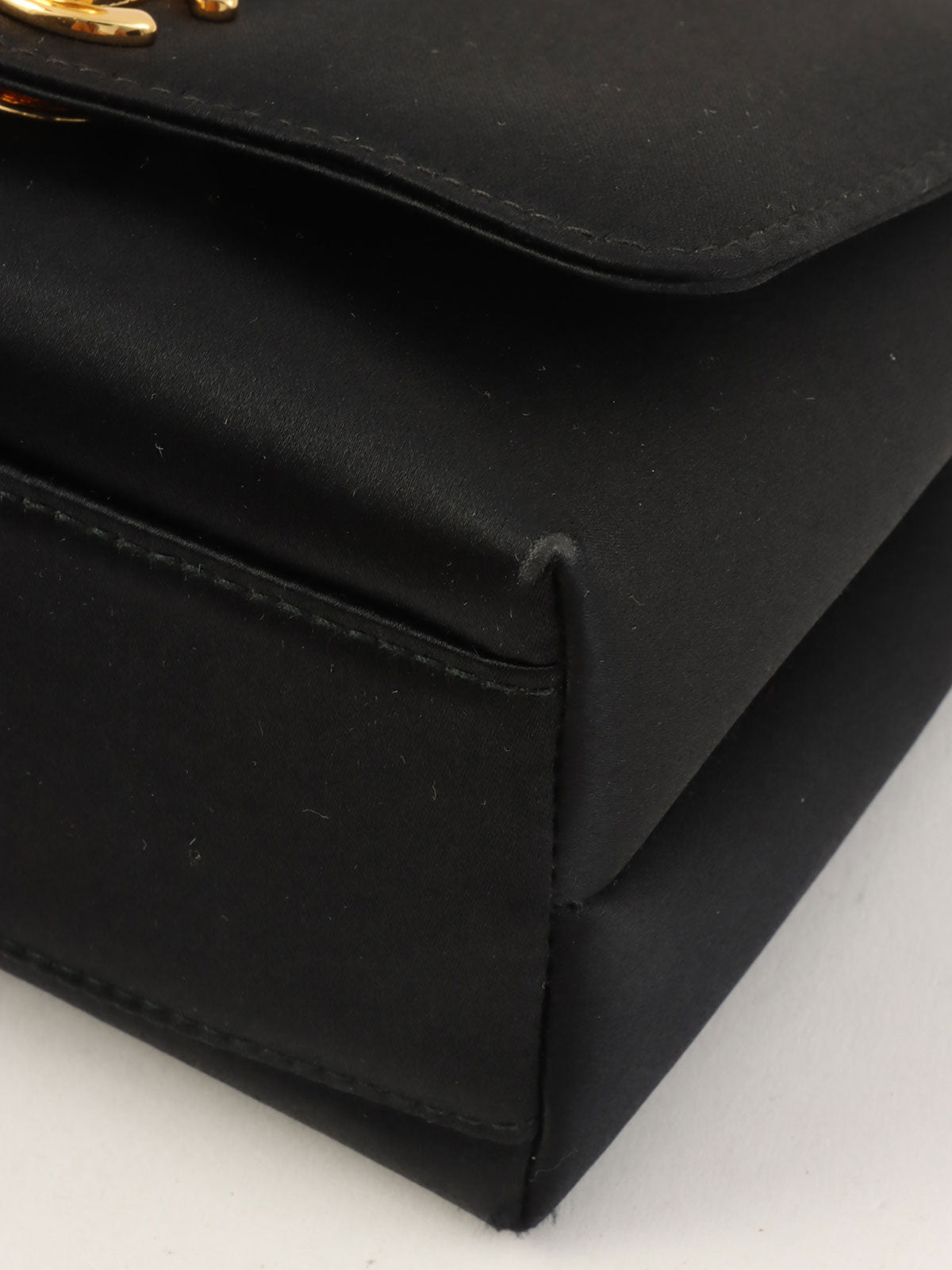 1995年頃製 シルクサテンCCターンロックチェーンショルダーバッグミニ ブラック