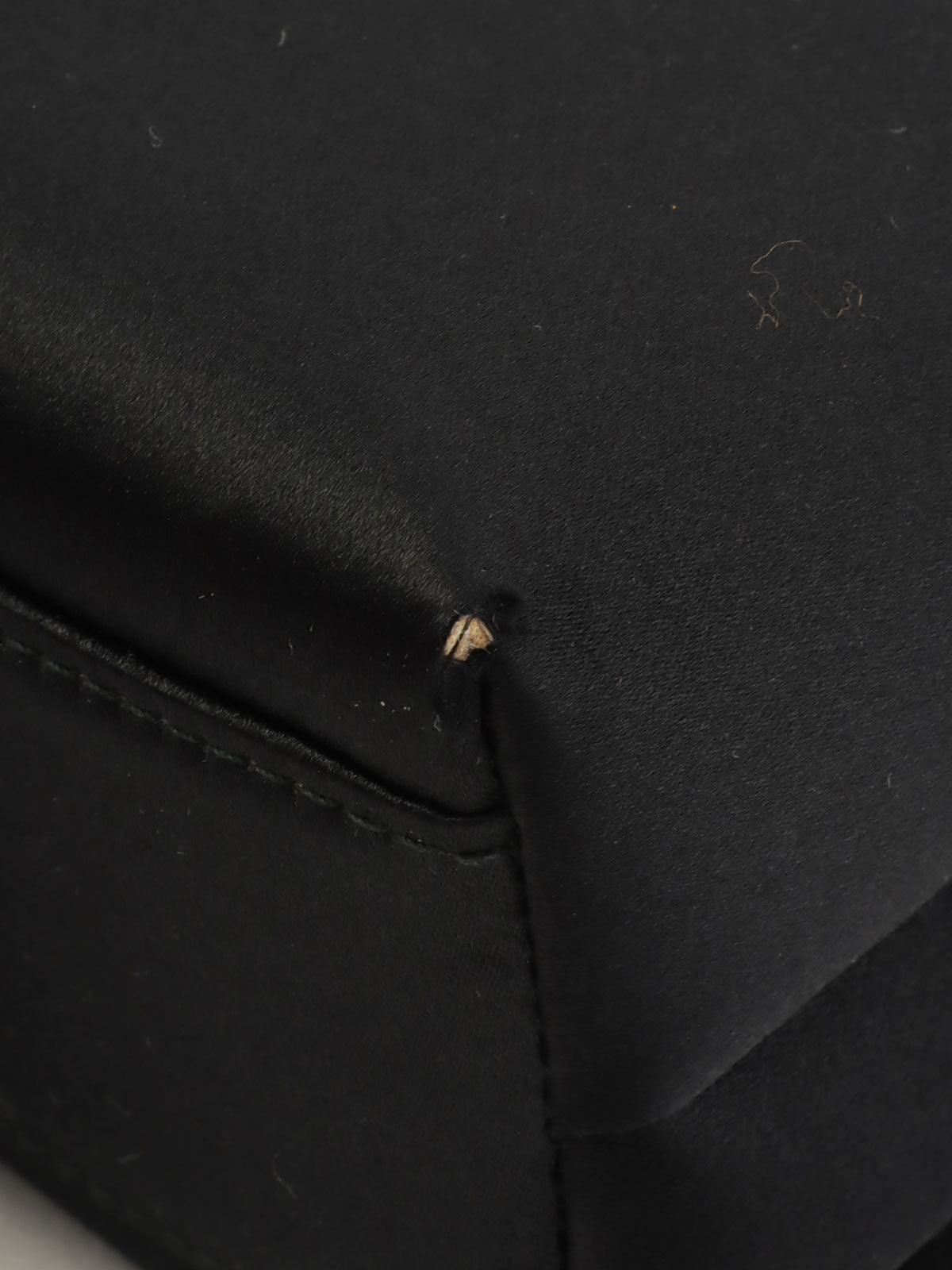 1995年頃製 シルクサテンCCターンロックチェーンショルダーバッグミニ ブラック