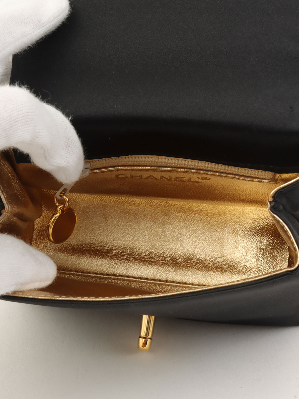 1995年頃製 シルクサテンCCターンロックチェーンショルダーバッグミニ ブラック