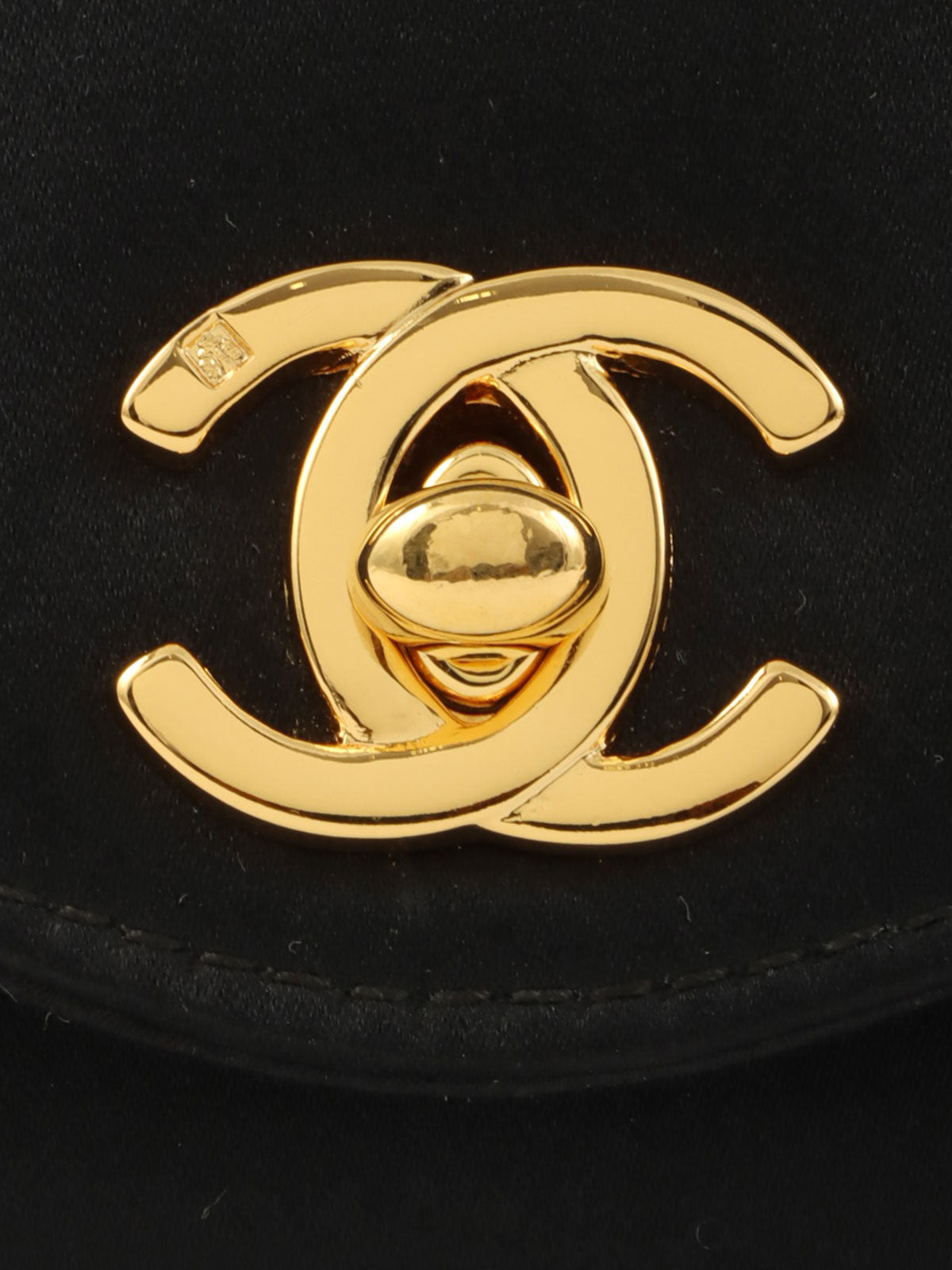 1995年頃製 シルクサテンCCターンロックチェーンショルダーバッグミニ ブラック