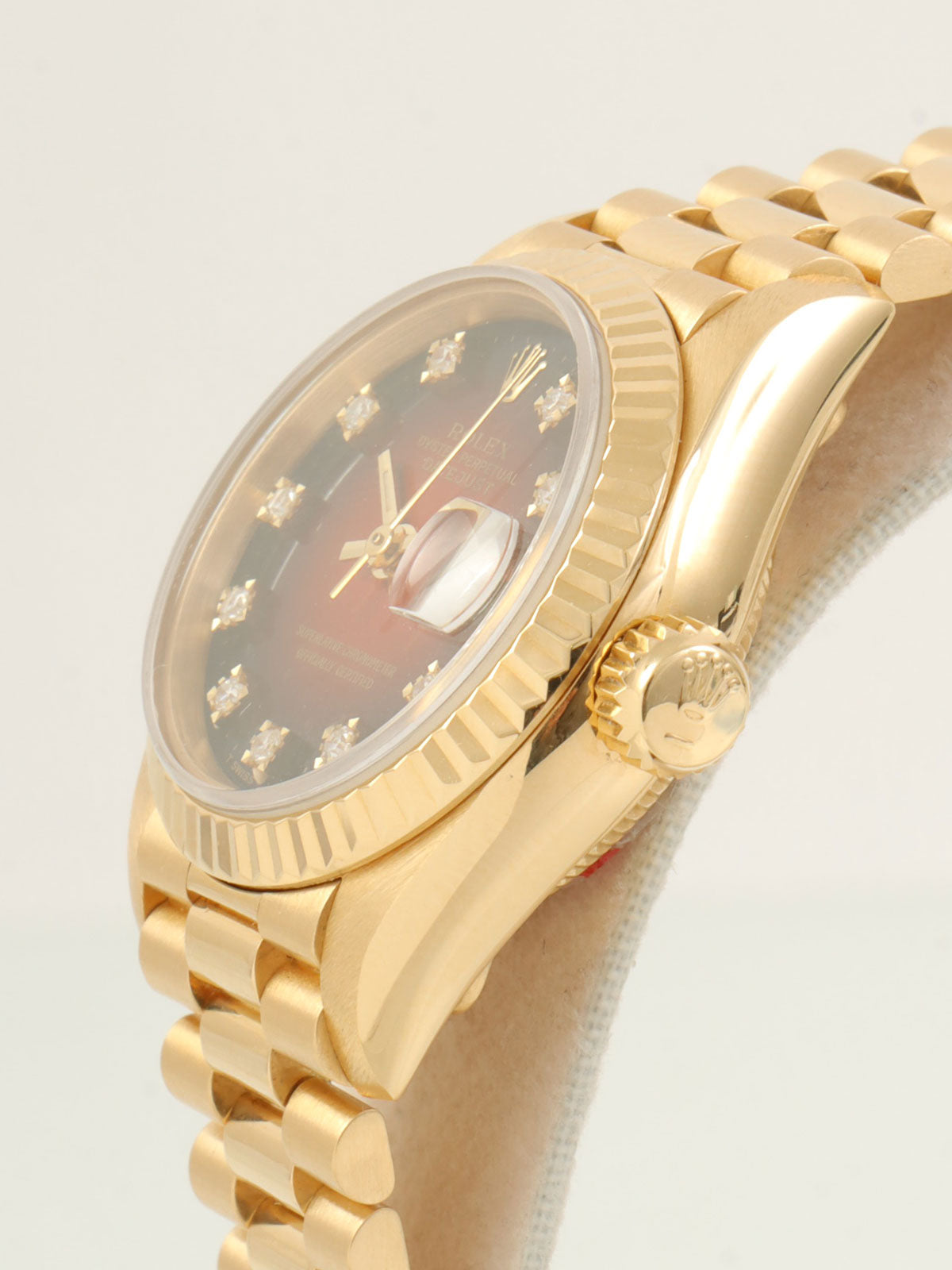 1993年10钻蚝式恒动日历型腕表，金/红