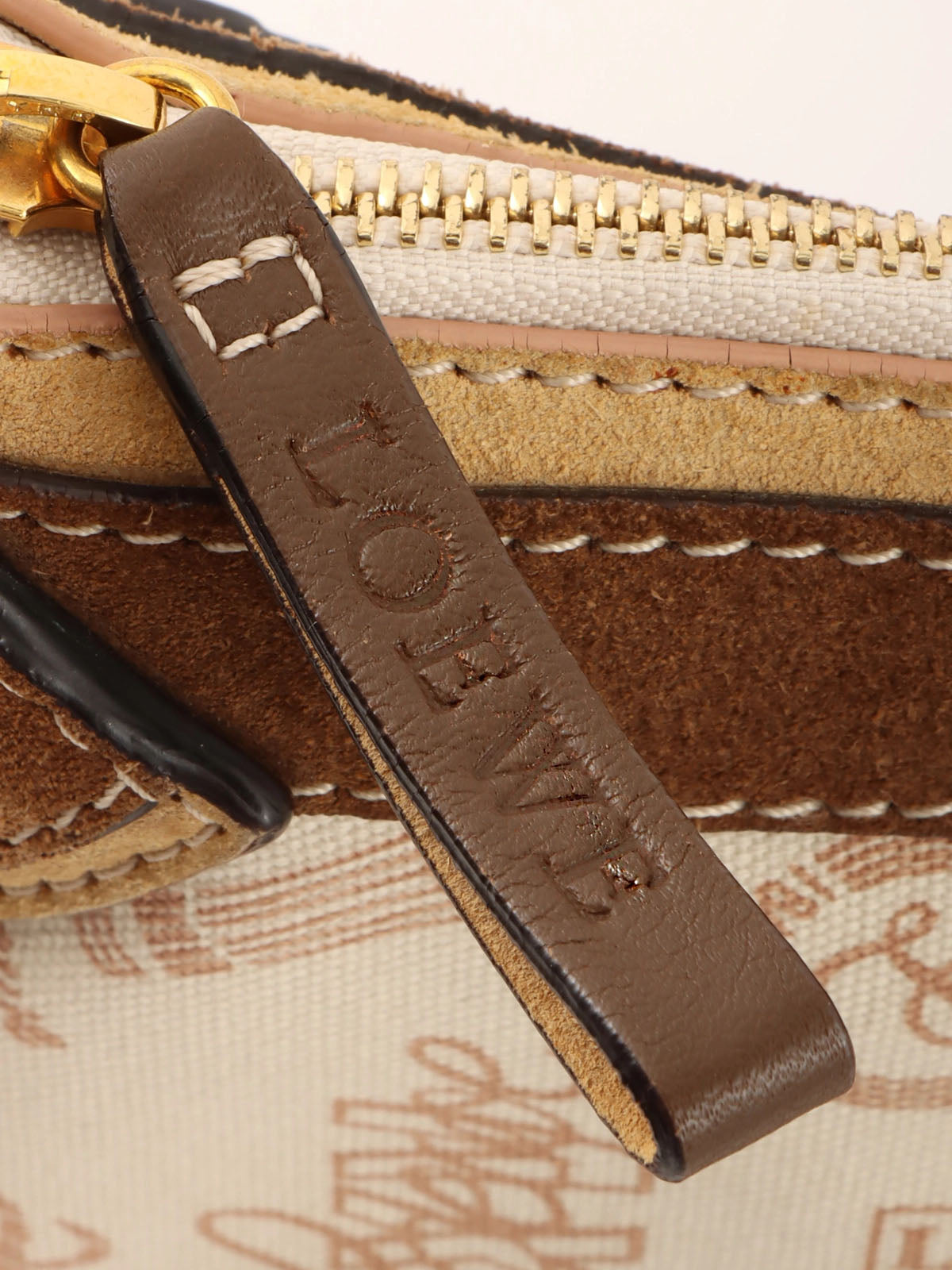 ロゴパターンキャンバススエードコンビショルダーバッグ ベージュ