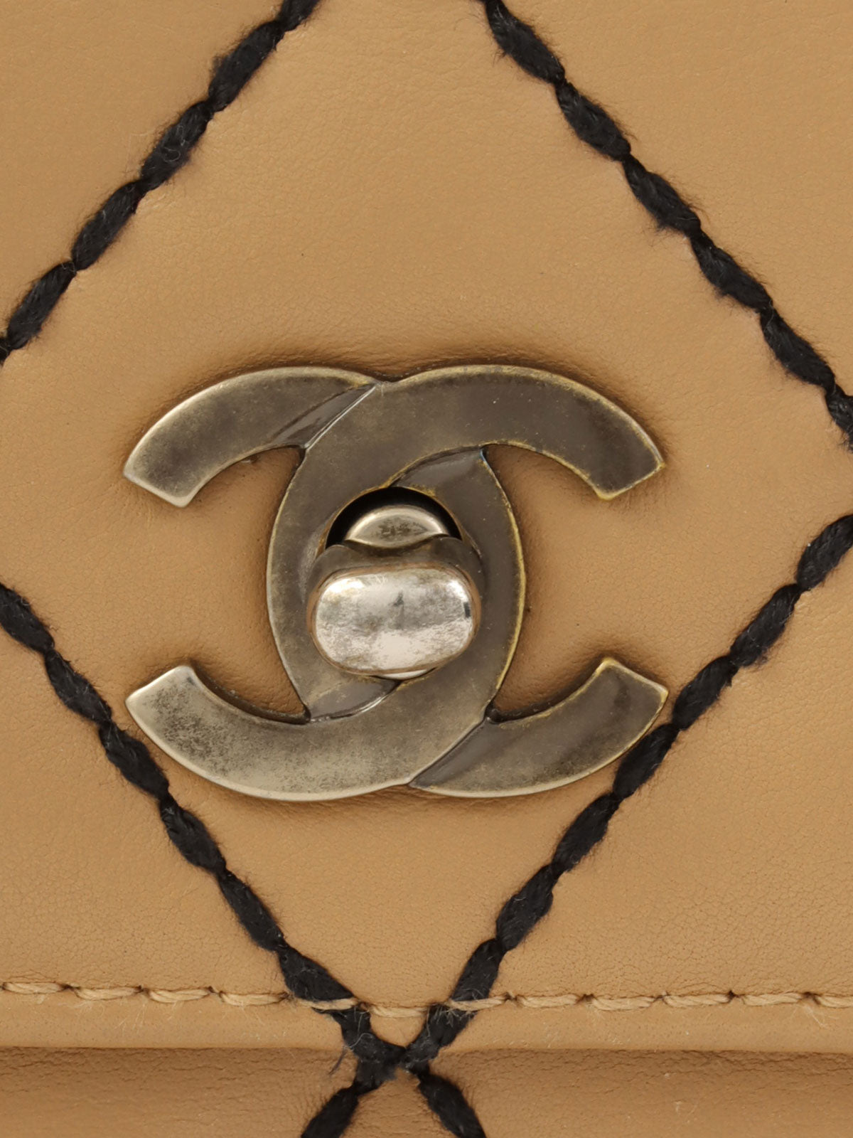 2000年頃製 ワイルドステッチCCターンロックチェーンショルダーバッグ ベージュ/ブラック