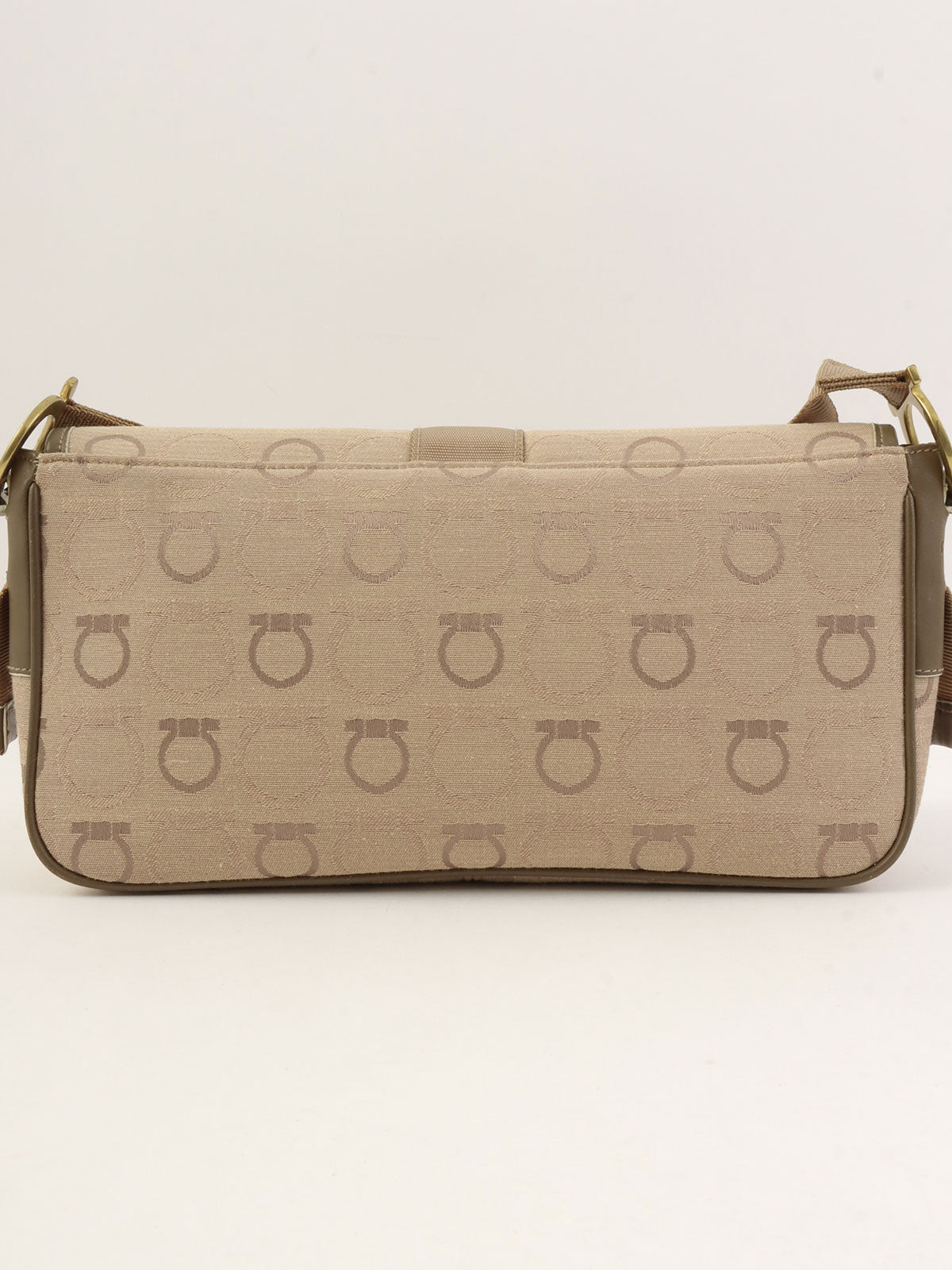 Gancini pattern shoulder bag in beige
