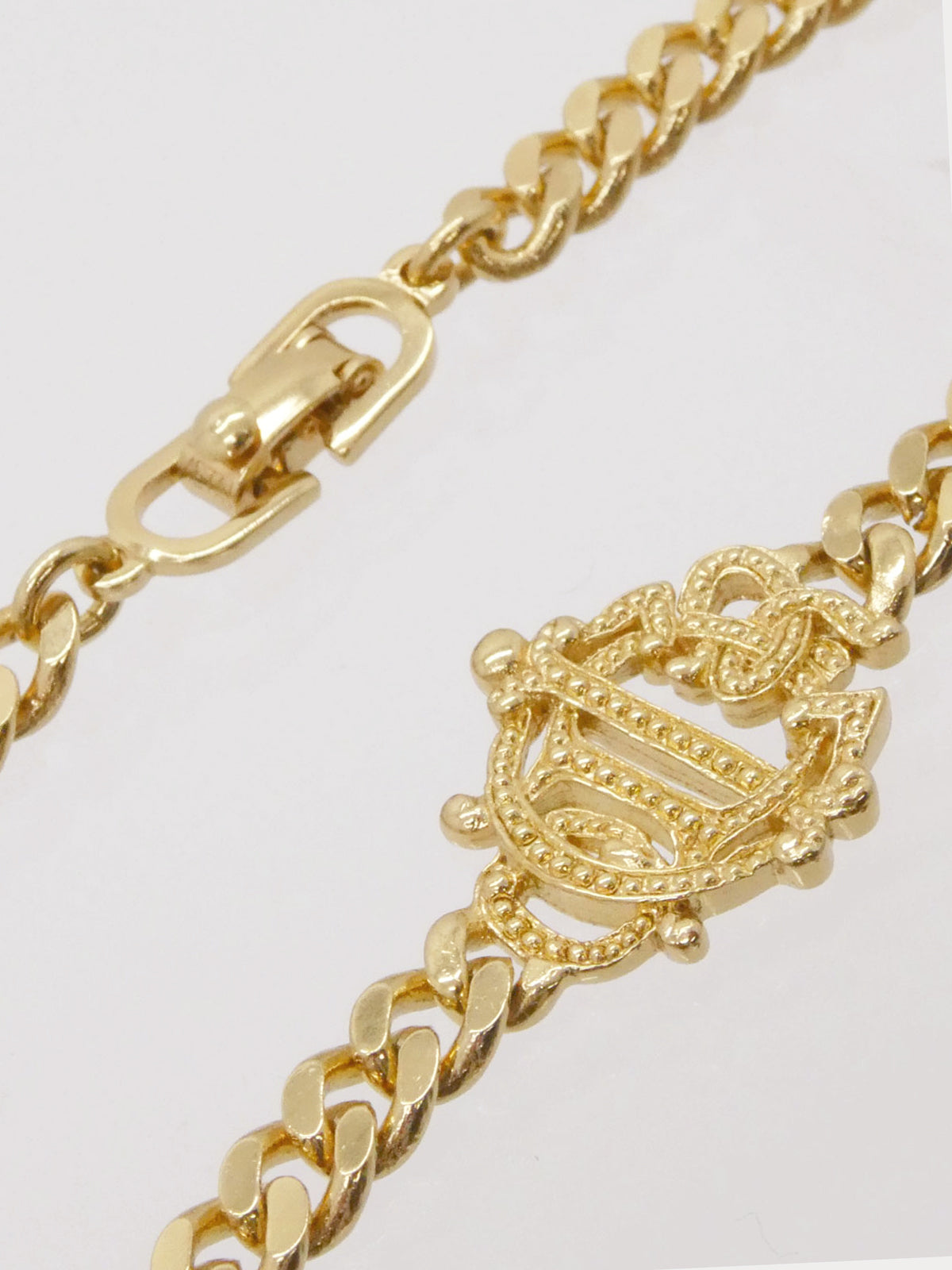 Emblem Plate Chain Bracelet Gold
